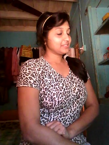 /2026-08-06 22-48/Indian GF showing her big boob to BF (1).mp4