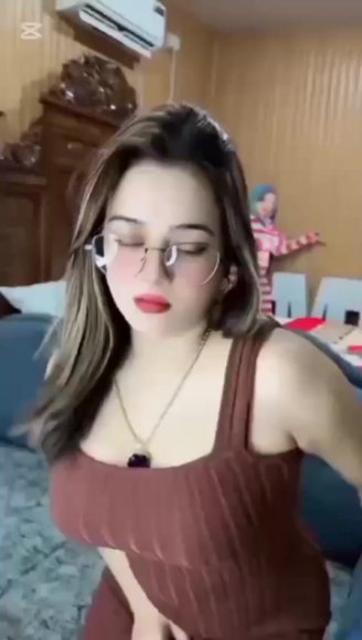 /2026-08-06 11-18/paki tiktoker_wow(1).mp4